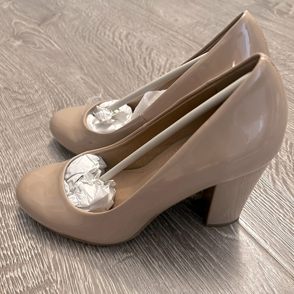 Chinese Laundry Nude Pumps/Heels 6.5